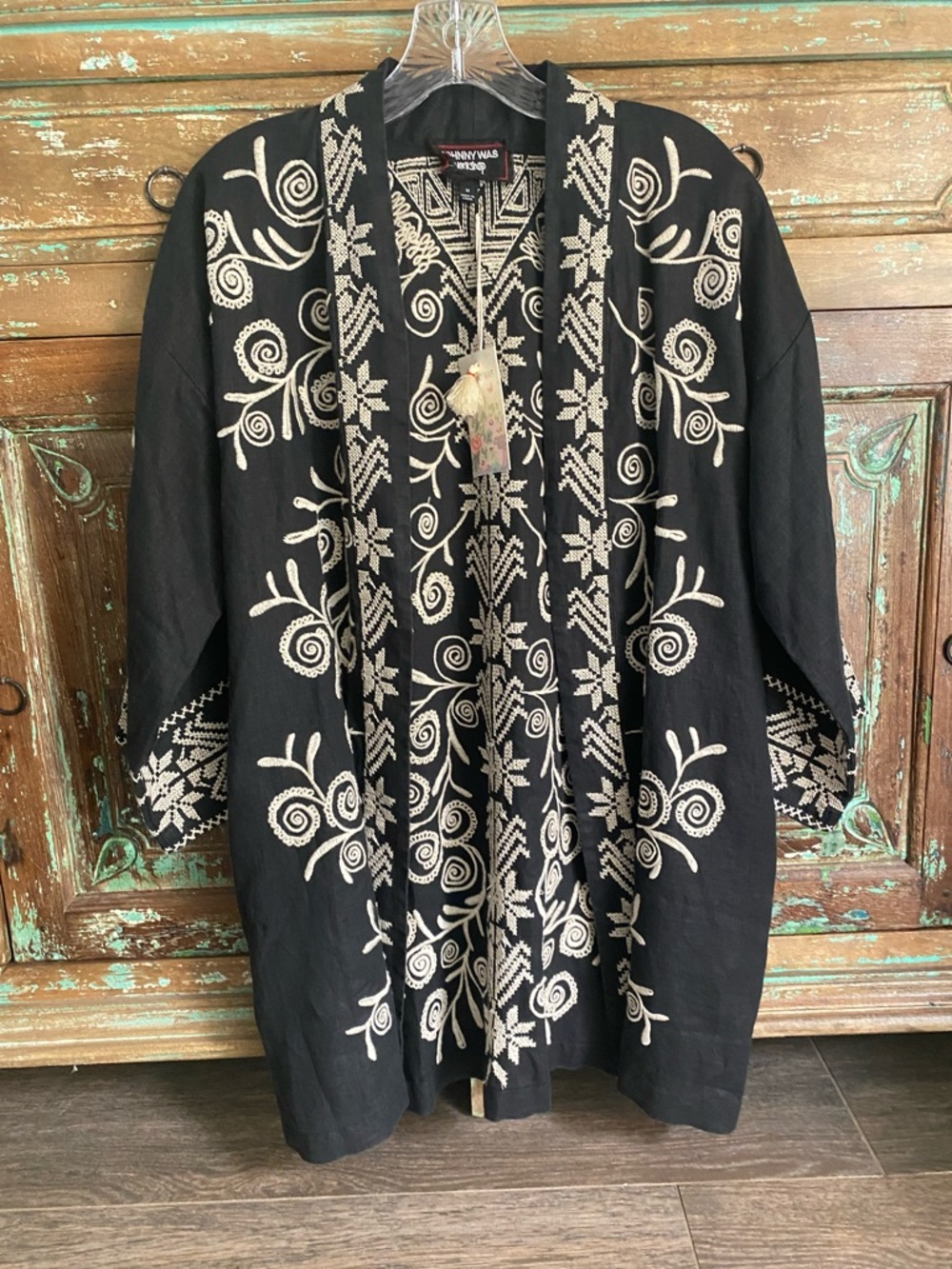 Johnny Was Black and Ivory Embroidered Open Front Kimono Linen-Hannani Medium